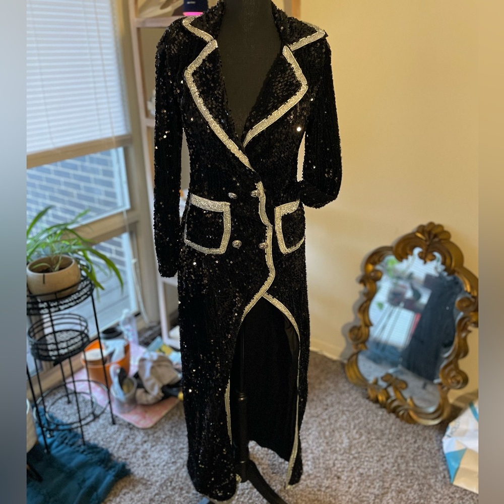 LONG SLEEVE SEQUIN GOWN